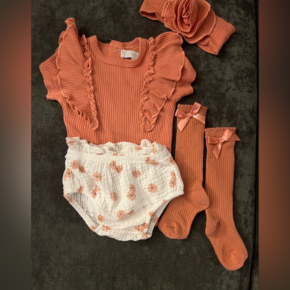 Baby girl 5 piece matching peach and white outfit